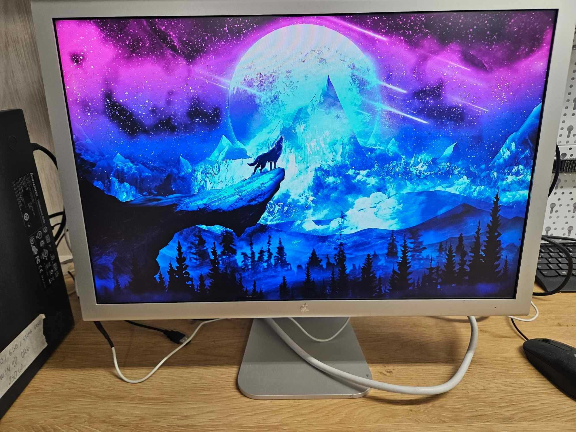 +Гаранция! Монитор Apple Cinema HD Display A1082 23" 1920x1200