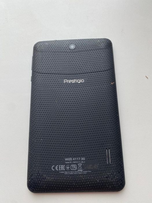 Продам платншеты и телефон