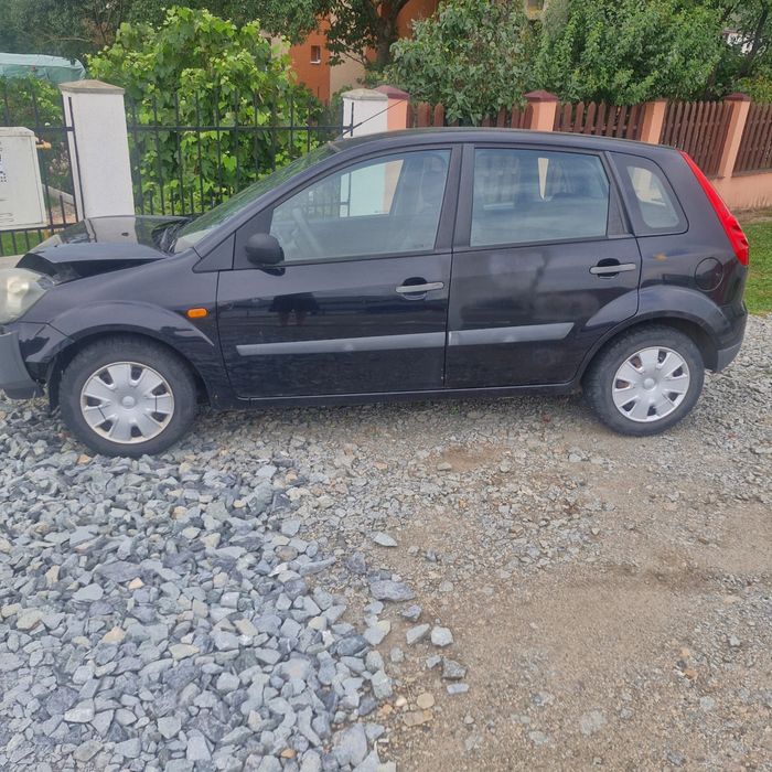 vand masina ford pentru rabla