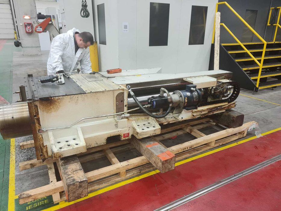 Relocari utilaje Industriale Role Cricuri Grinda  inchiriat macara