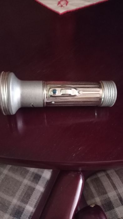 Продаю советский фонарик.