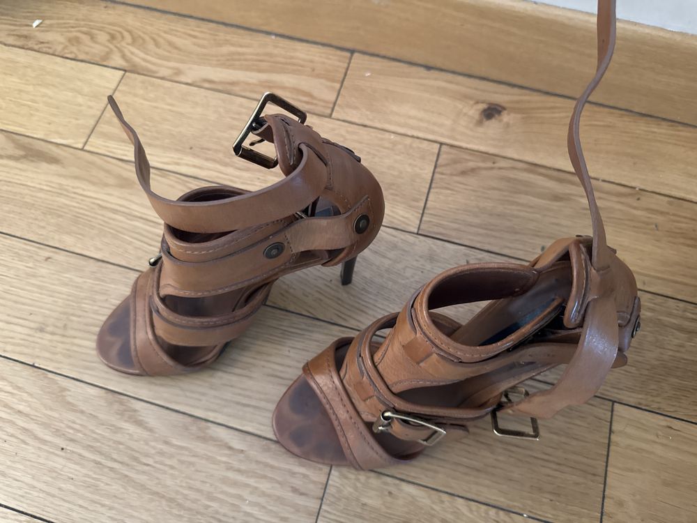 Обувь Burberry 37 р