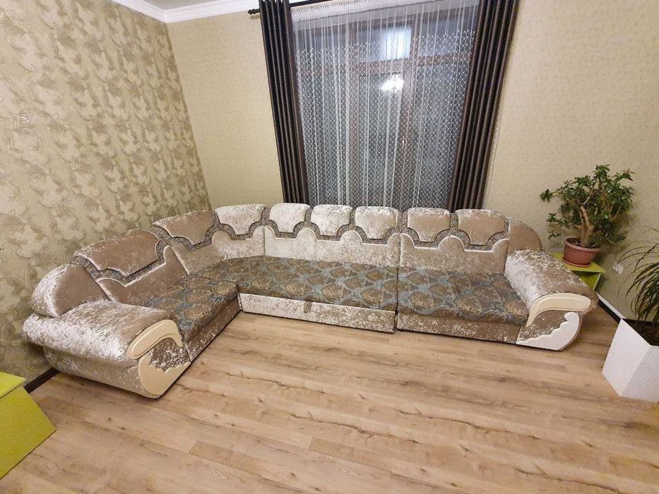 Продам диван 4 метра