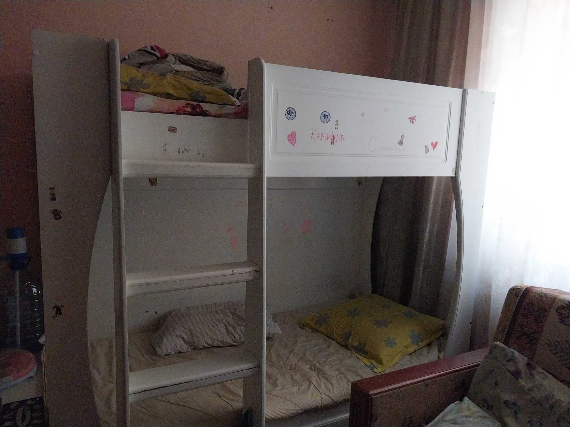 Продается детская кровать двухъярусная