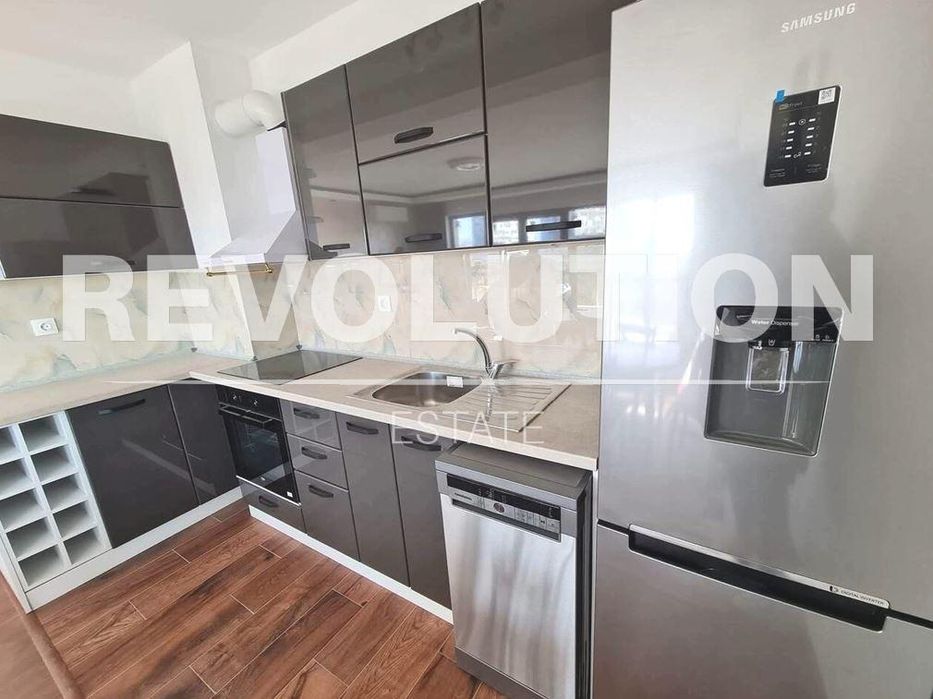 Дава се под наем Двустаен апартамент в Варна, Бриз - 72 кв.м за 575 € - Снимка #2