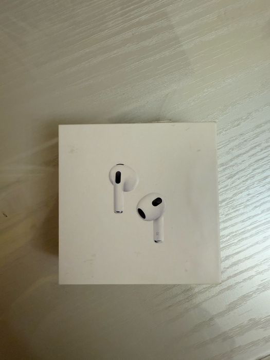 MPNY3RU/A AirPods (3rd generation)
