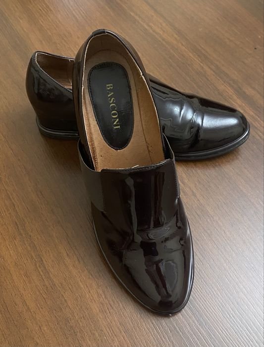 Туфли женские, лаковые, “BASCONI” размер 36, состояние отличное