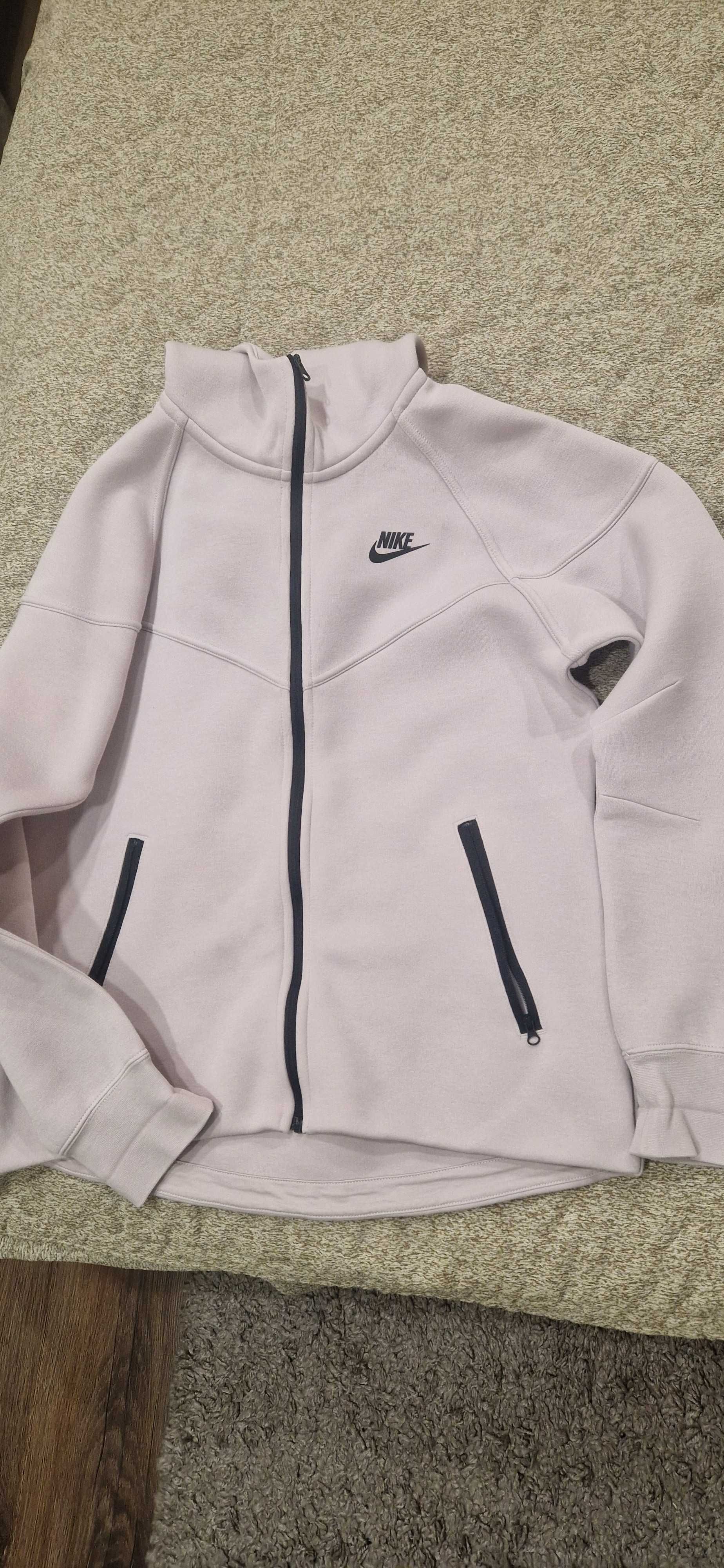 Оригинален дамски анцунг Nike