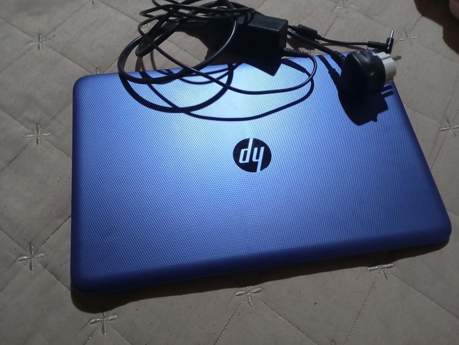 noutbuk sotiladi yangidek zaryadi hali kupga yetadi