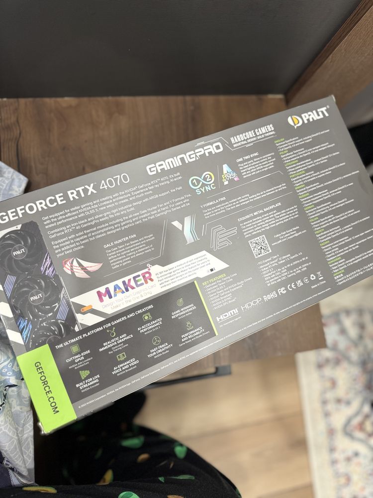 Продается видеокарта Geforce RTX 4070