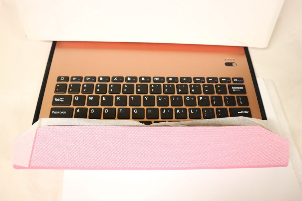 Tastatura Profesionala Wireless Bluetooth pt. iPad Pro/ Roz - Reducere