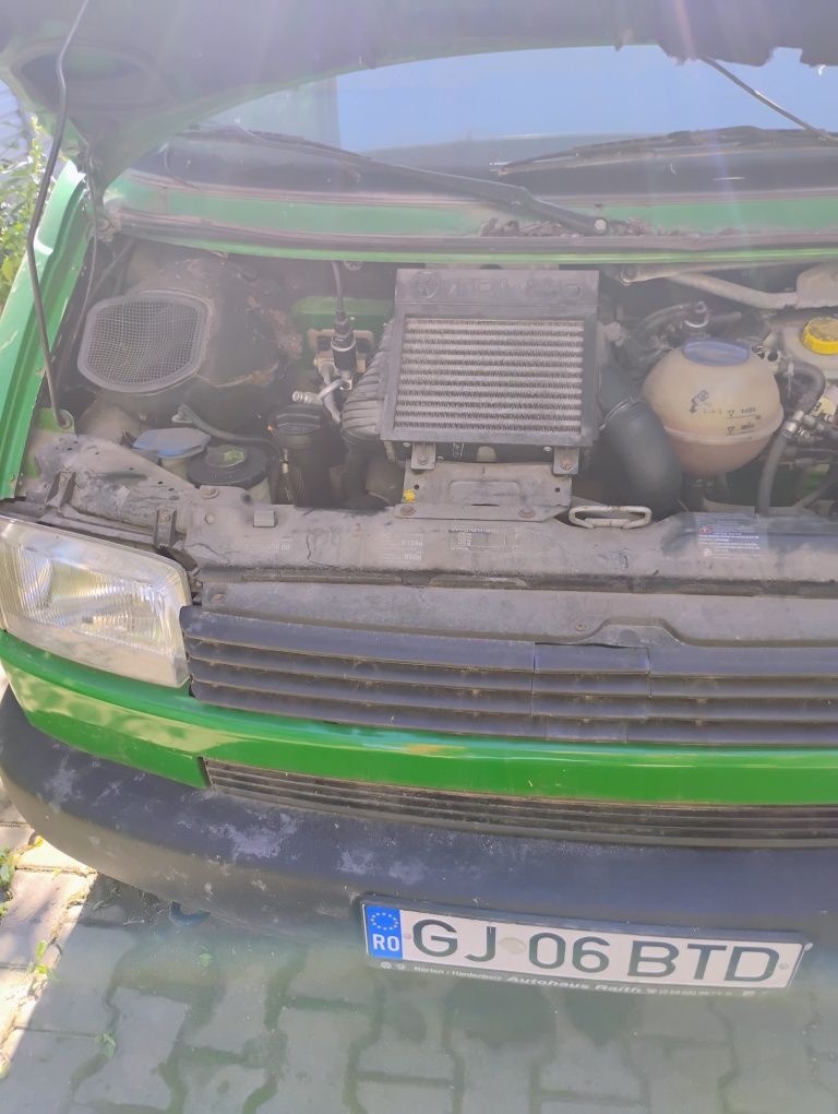 Vând Volkswagen t4