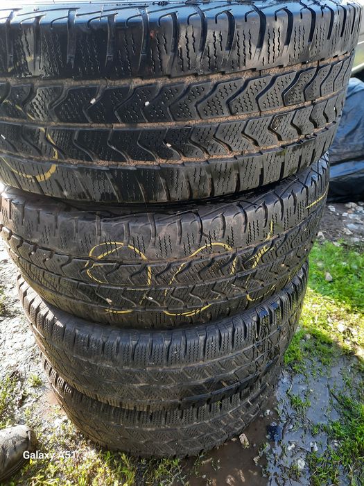 Зимни Бусови гуми, 16цола.