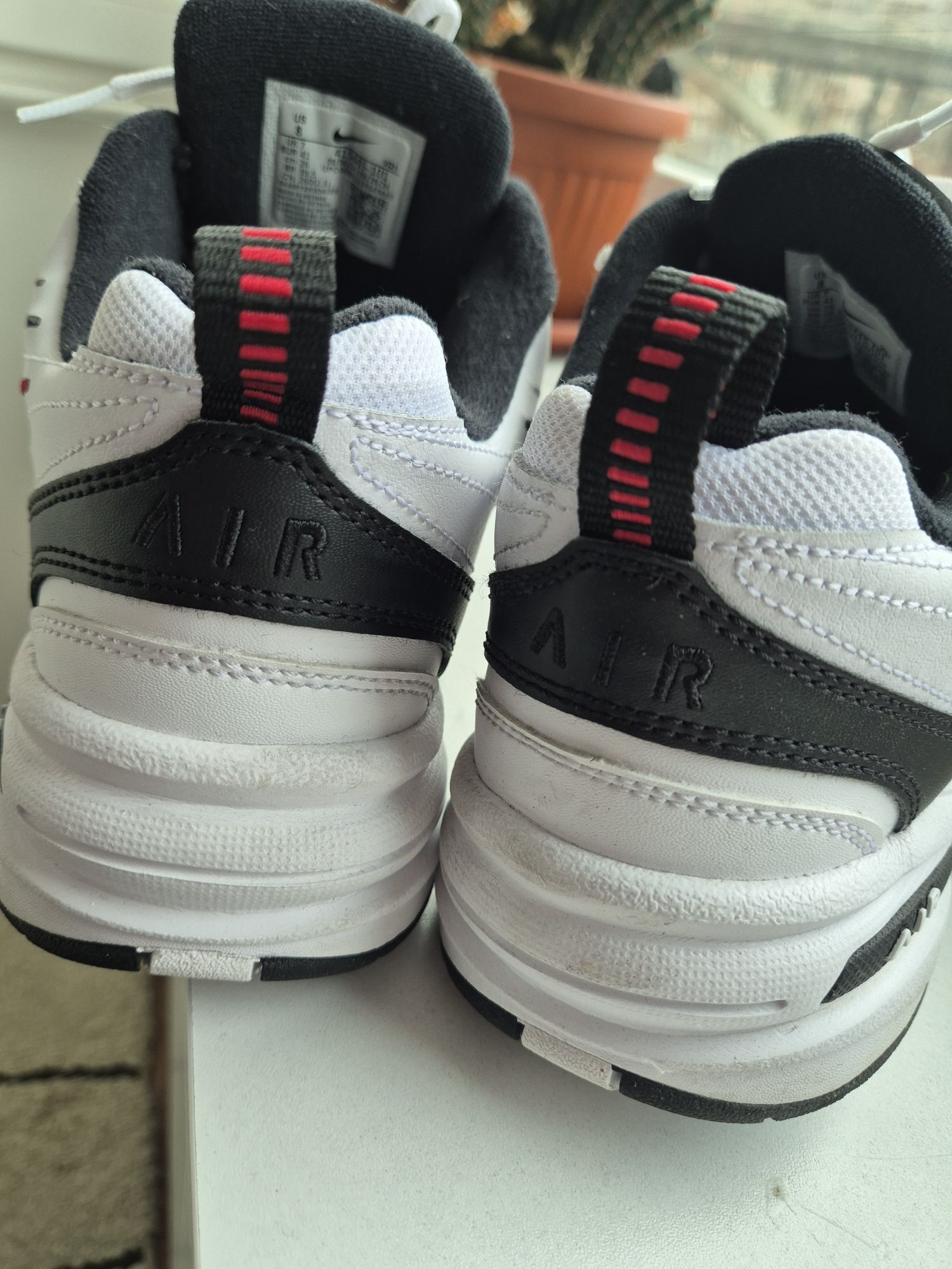 NIKE AIR MONARCH. Оригинални маратонки 41 номер