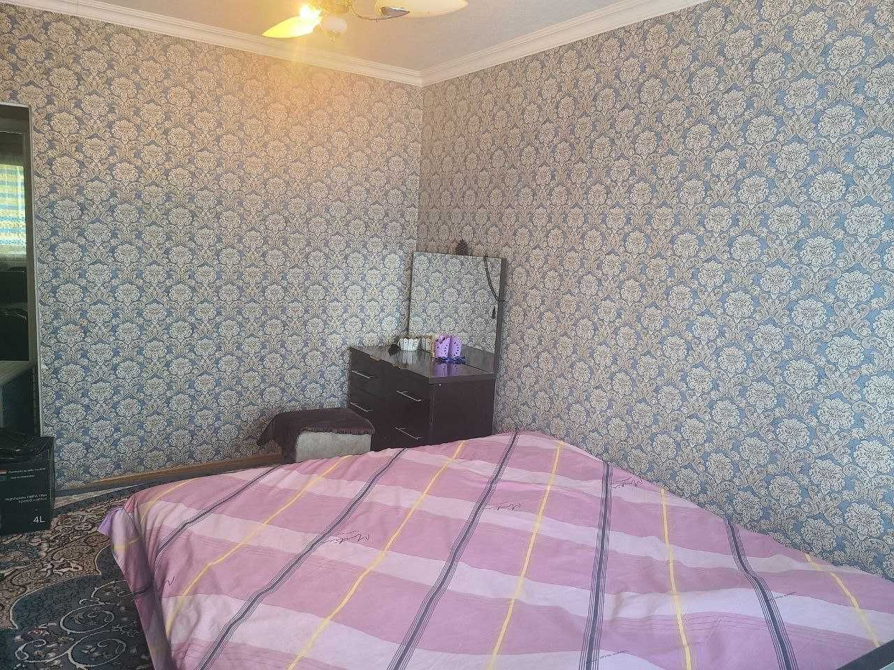 Kirgili konechkada 3 xonali uy mebel jihozlari bilan sotiladi.