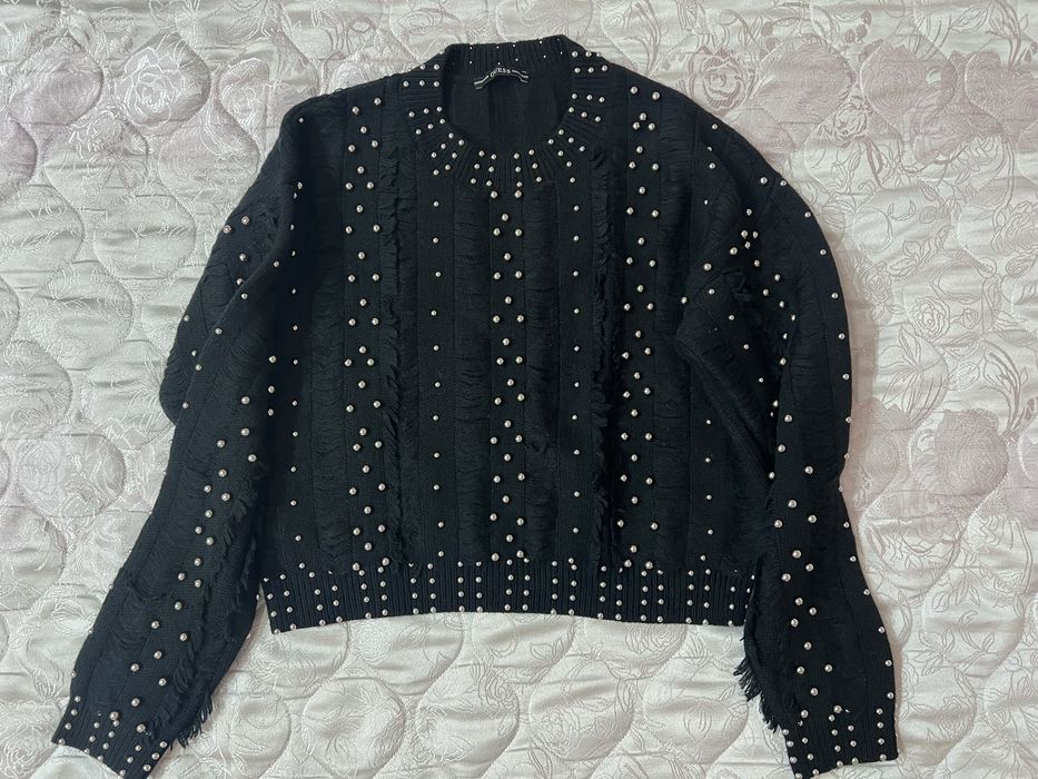 Дамски пуловер с перли Guess
