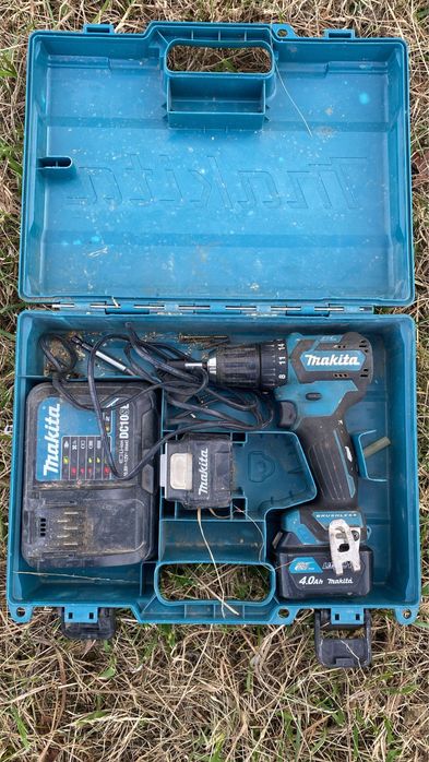 Mașină de găurit/înșurubat Makita 12V Brushless + acumulator