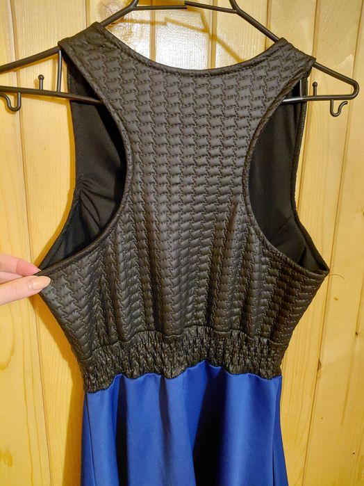 Рокля от кожен топ и плат