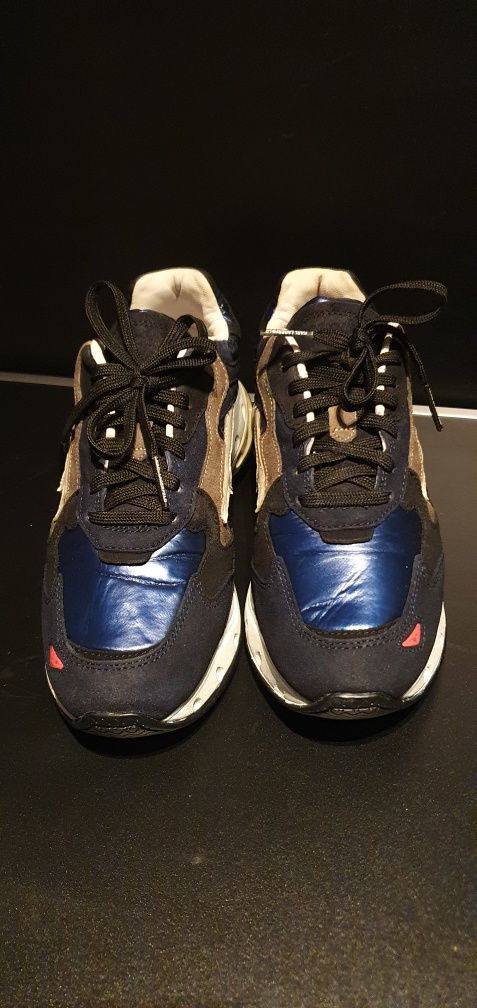 Adidași Skechers  PREMIATA
