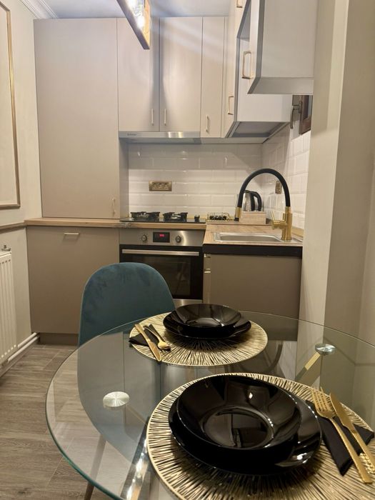 Ragim Hotelier •Central Hub• 2-4 ore