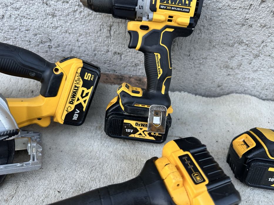 Set dewalt 4 scule 18v