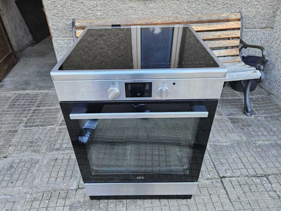 AEG  Готварска печка с индукционен плот.