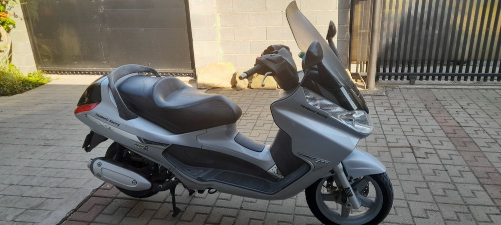 Vând Scuter Piaggio X8 2004