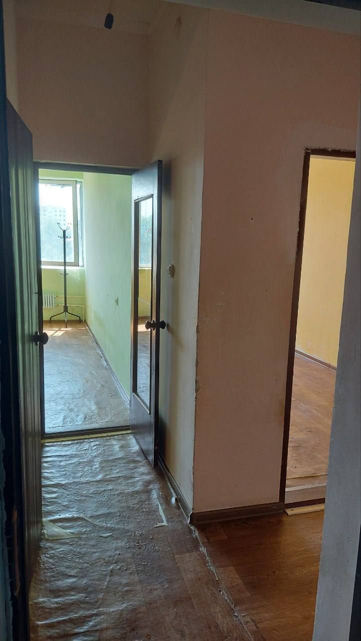 Navoiy shahardagi eng arzon uylarimizdan biri sotiladi 1 xona