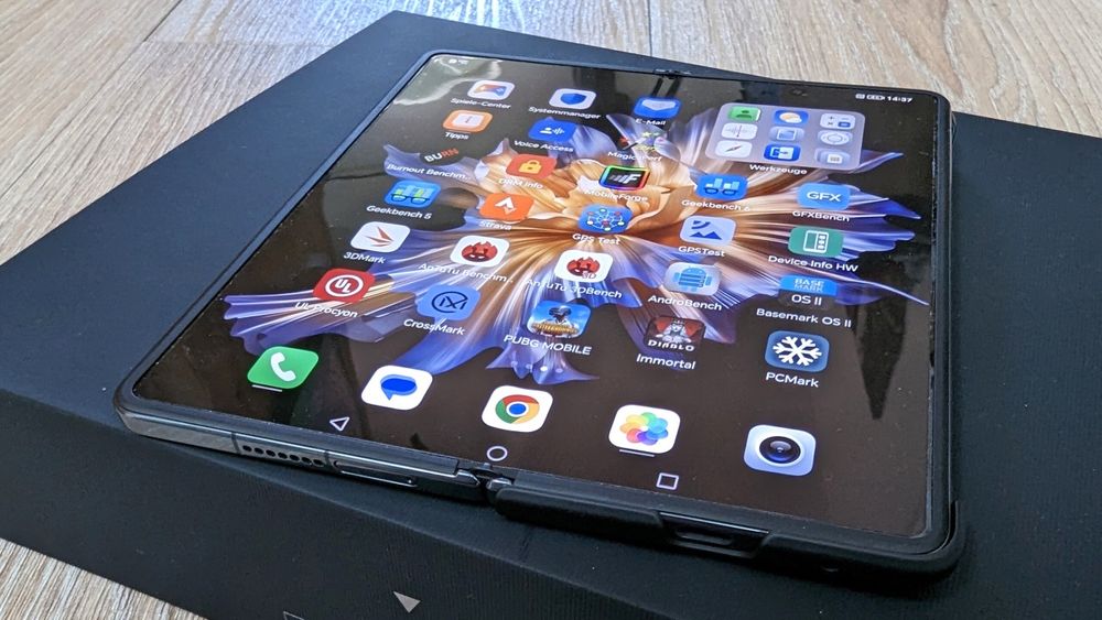 Telefon pliabil Honor Magic V2(Nu raspund pe olx)