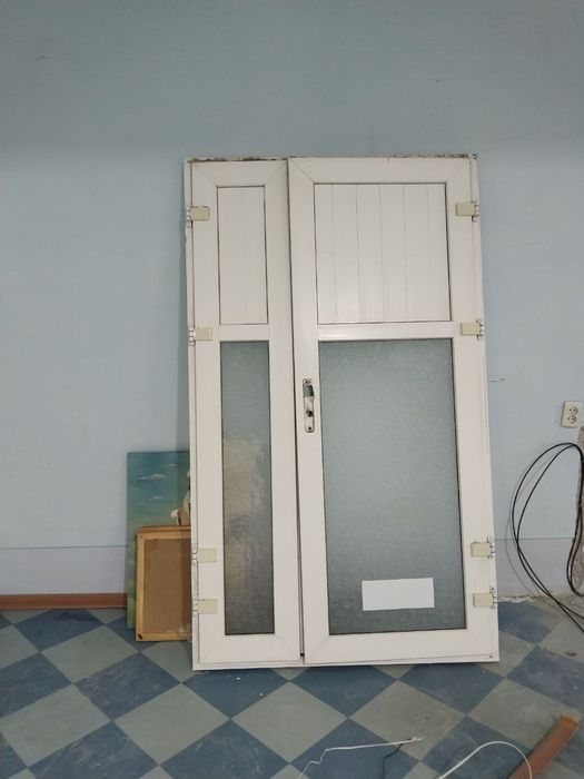 Акфа пласт эшиклар срочно сотилади холати яхши