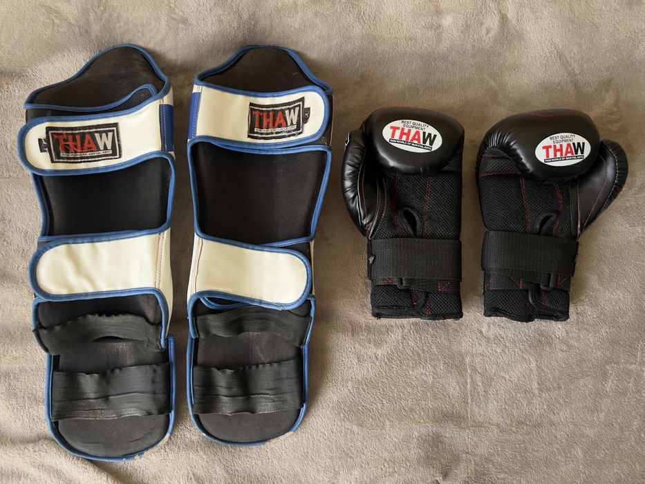 ръкавици и кори за кик бокс, муай тай и други бойни изкуства