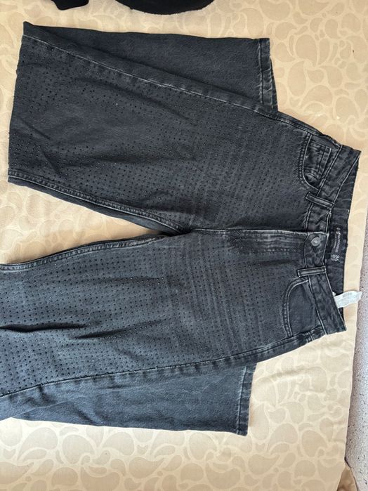 Дамски дънки с ДЕФЕКТ