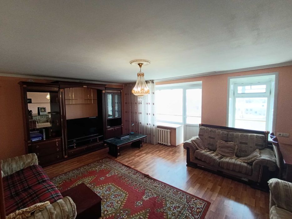 $ продам презентабельную 3-х комнатную квартиру в Сортировке