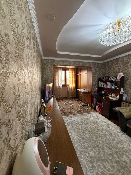 Продам однокомнатную квартиру. И-24.  Метро Хамза