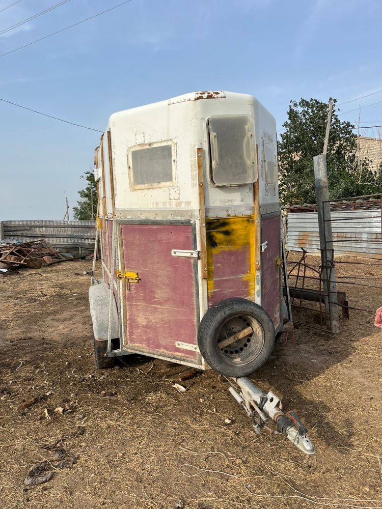 Продам коневозку заводскую