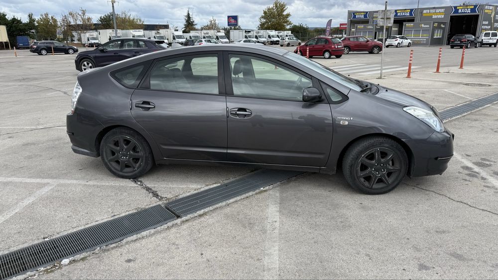 Toyota Prius 2 генерация-милионник автомобил!