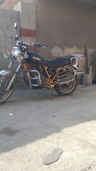 Продаю мотоцикл срочно