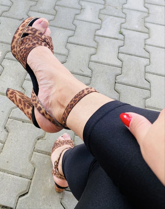 Sandale animal print marime 36