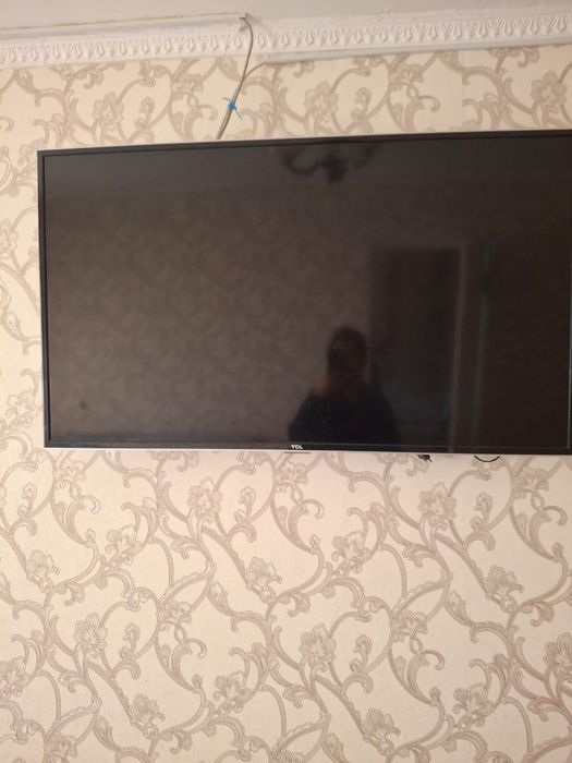 Телевизер TCL. Хорошо работает