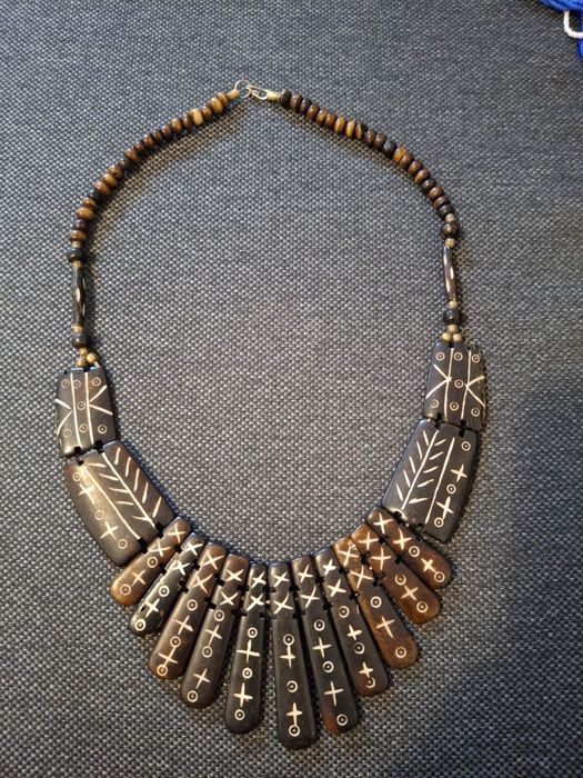 Колиета от естествени материали