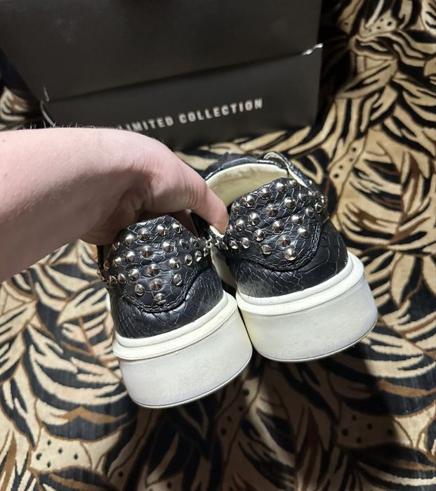 Adidasi Sarbu Atelier