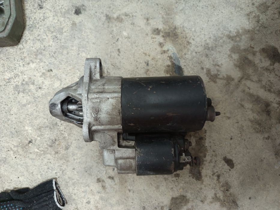 Стартер  и генератор Ауди 80 б3
