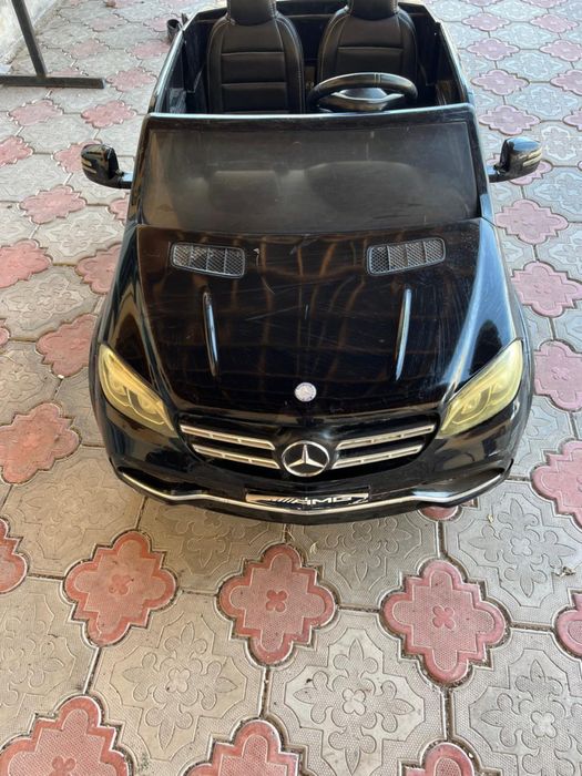 Продам детскую машину в рабочем состоянии