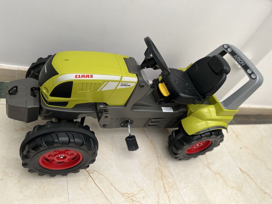 Tractor cu pedale CLAAS Arion 640