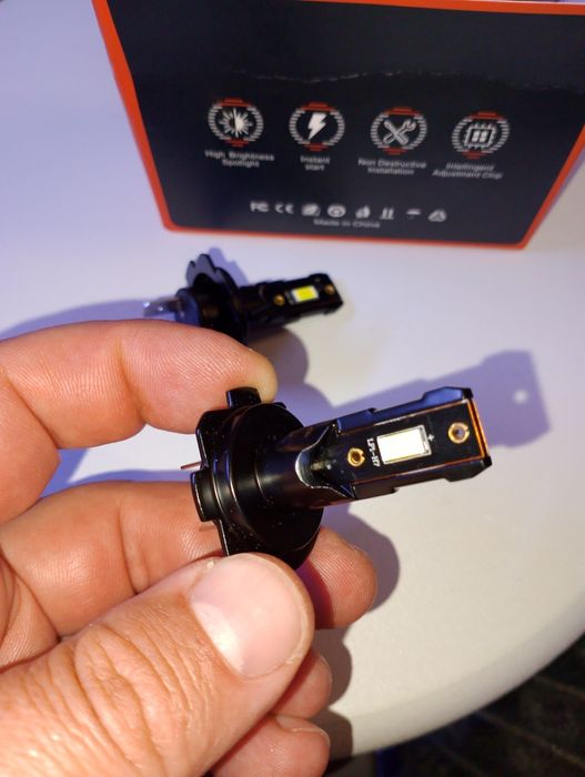 Becuri led H7 6000k 4300k