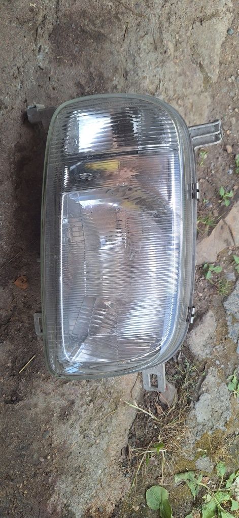 Фар за Nissan Micra K11