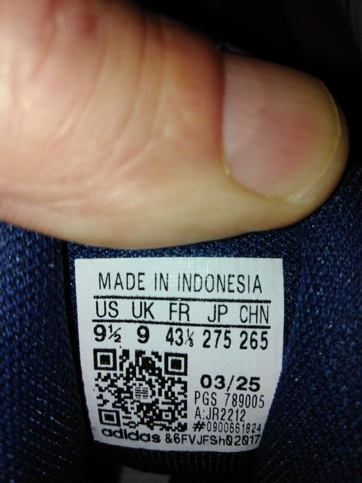 Adidas чисто нови