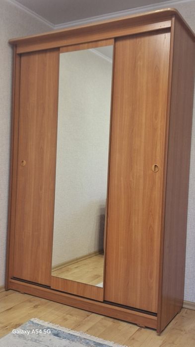 Продам шкаф в спальню