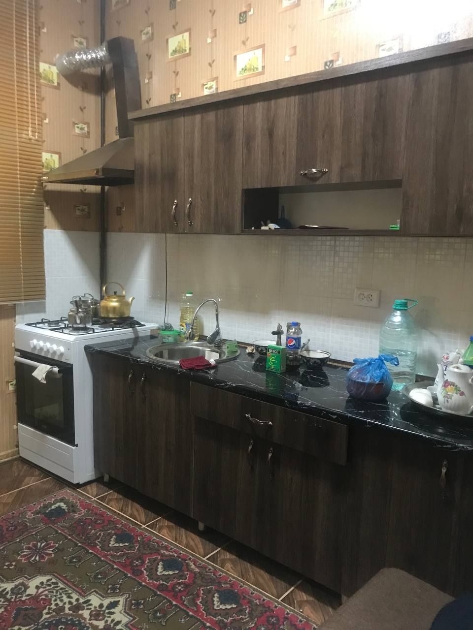 1-этажда жойлашган 1 хонали люкс квартира ижарага берилади