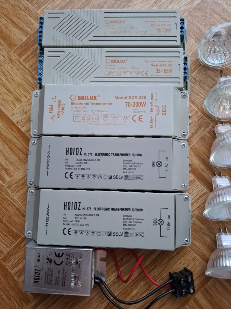 Електронни трансформатори 220v./12v. плюс 25бр. лунички 12 v.